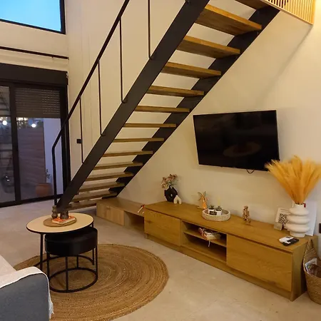 Psili Ammos Loft In * Toló