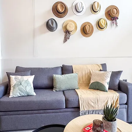 Psili Ammos Loft In 托隆