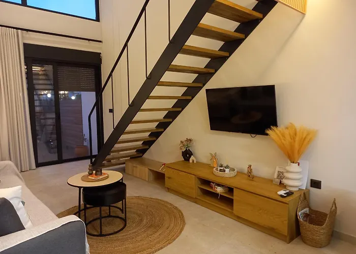 Psili Ammos Loft In * Toló